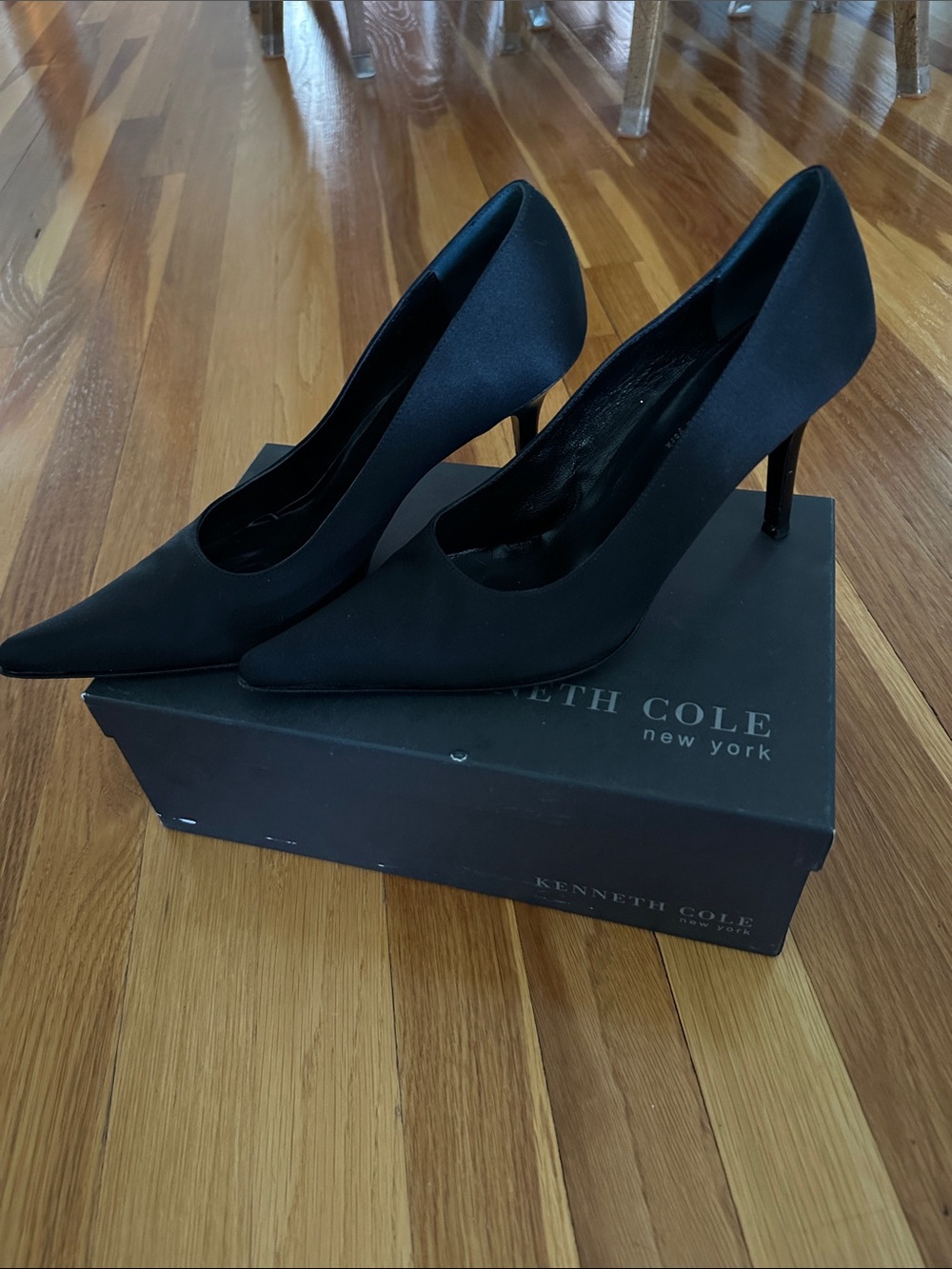 Kenneth Cole Black Satin Pointed Toe Stiletto Pumps
